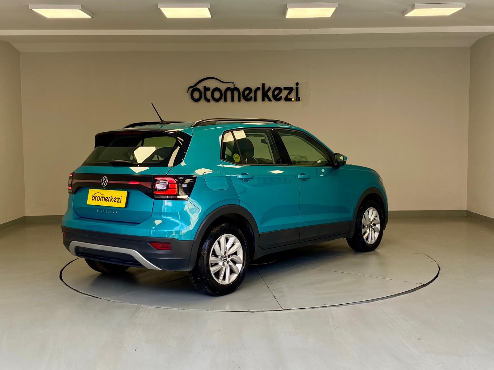 VOLKSWAGEN T-CROSS 24